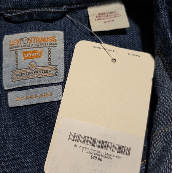 Levi's Barstow Western Shirt in Lower Haight Size Medium NWT - Picture 5 of 5